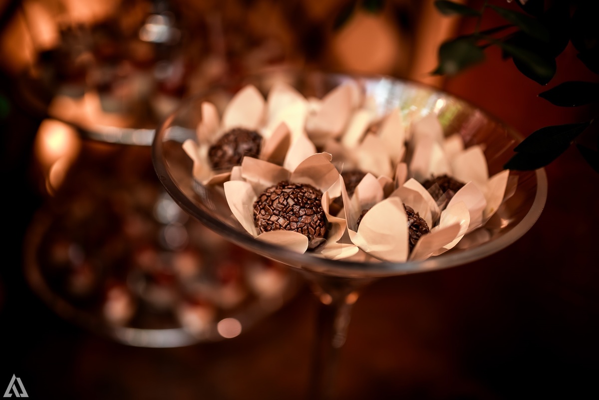 Wedding Casamento Buffet Making Off Decoração Cerimonialista Fotógrafo Vestido Noiva Noivo Camila Hoffmann Cerimonial Elimeire Assessoria de Evento Dani Vidal Vila Nova La Belle Maison Lena Buffet Casarão Penedo Diva Buffet Buquê Resende Penedo Itatiaia