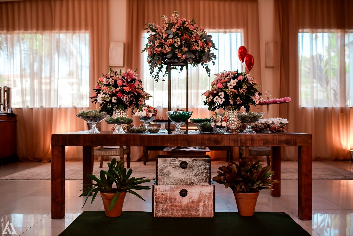 Wedding Casamento Buffet Making Off Decoração Cerimonialista Fotógrafo Vestido Noiva Noivo Camila Hoffmann Cerimonial Elimeire Assessoria de Evento Dani Vidal Vila Nova La Belle Maison Lena Buffet Casarão Penedo Diva Buffet Buquê Resende Penedo Itatiaia