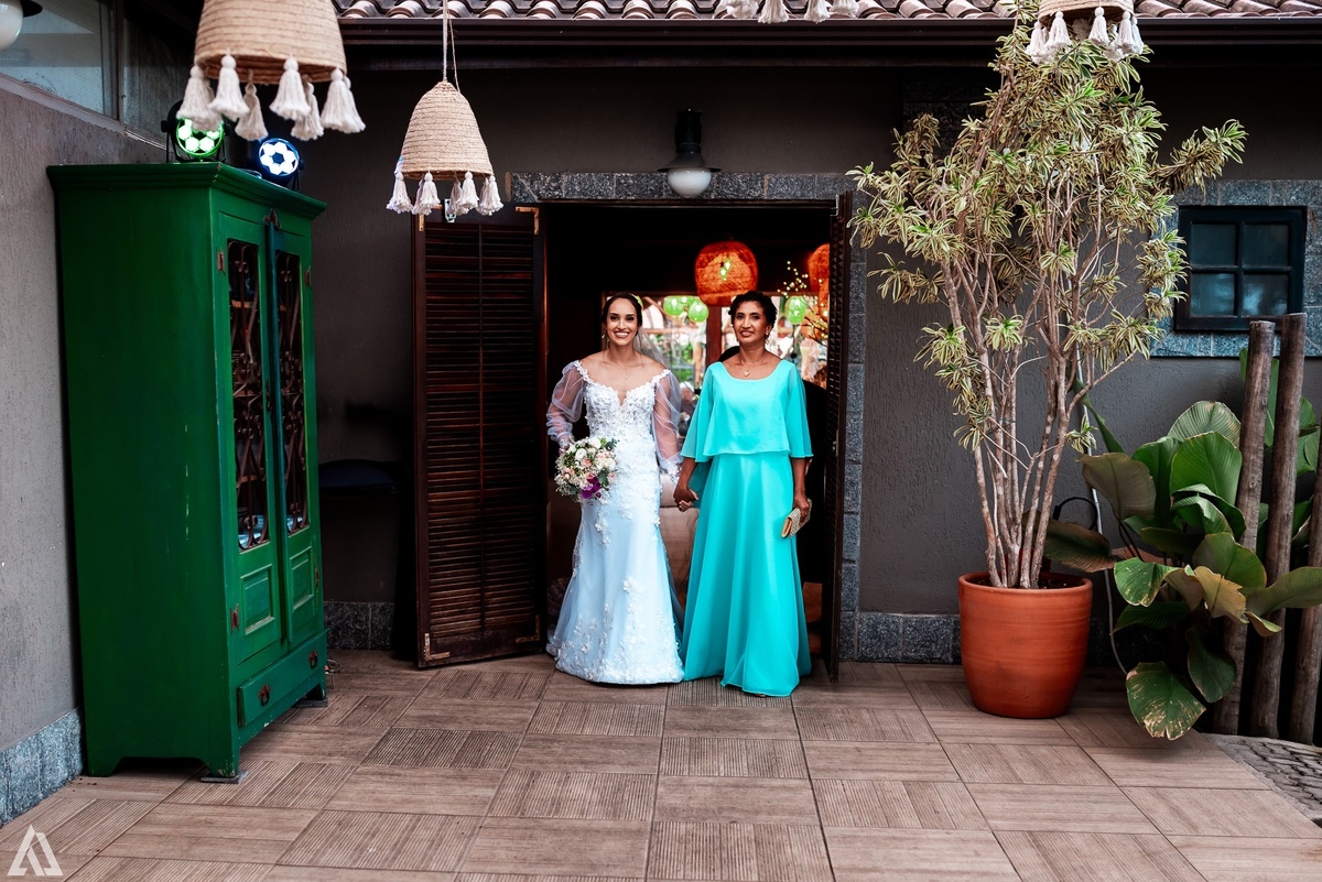 Wedding Casamento Buffet Making Off Decoração Cerimonialista Fotógrafo Vestido Noiva Noivo Camila Hoffmann Cerimonial Elimeire Assessoria de Evento Dani Vidal Vila Nova La Belle Maison Lena Buffet Casarão Penedo Diva Buffet Buquê Resende Penedo Itatiaia