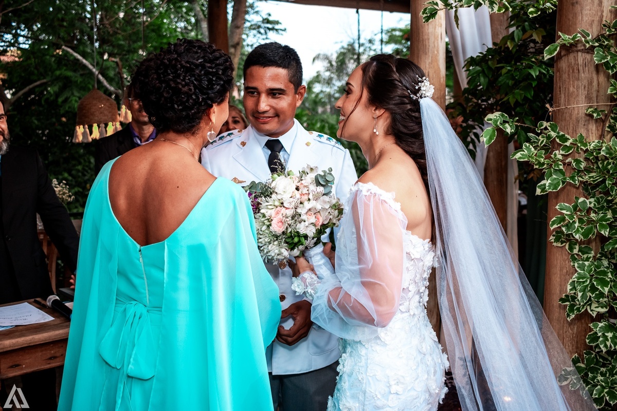 Wedding Casamento Buffet Making Off Decoração Cerimonialista Fotógrafo Vestido Noiva Noivo Camila Hoffmann Cerimonial Elimeire Assessoria de Evento Dani Vidal Vila Nova La Belle Maison Lena Buffet Casarão Penedo Diva Buffet Buquê Resende Penedo Itatiaia