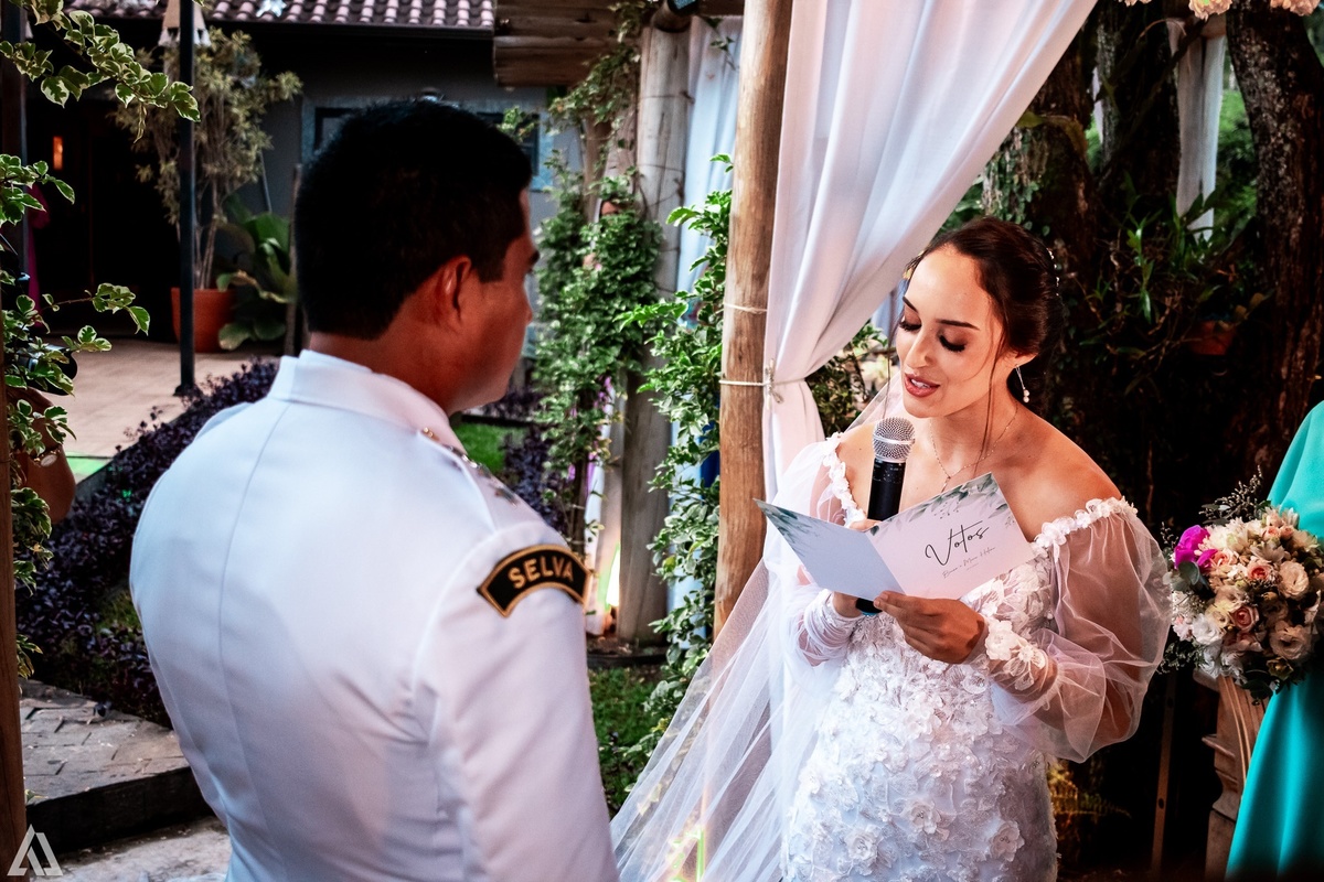 Wedding Casamento Buffet Making Off Decoração Cerimonialista Fotógrafo Vestido Noiva Noivo Camila Hoffmann Cerimonial Elimeire Assessoria de Evento Dani Vidal Vila Nova La Belle Maison Lena Buffet Casarão Penedo Diva Buffet Buquê Resende Penedo Itatiaia