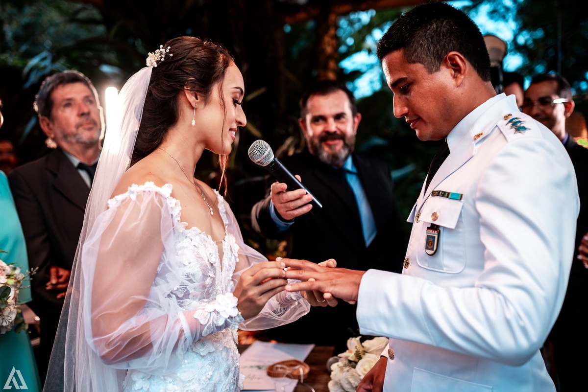 Wedding Casamento Buffet Making Off Decoração Cerimonialista Fotógrafo Vestido Noiva Noivo Camila Hoffmann Cerimonial Elimeire Assessoria de Evento Dani Vidal Vila Nova La Belle Maison Lena Buffet Casarão Penedo Diva Buffet Buquê Resende Penedo Itatiaia