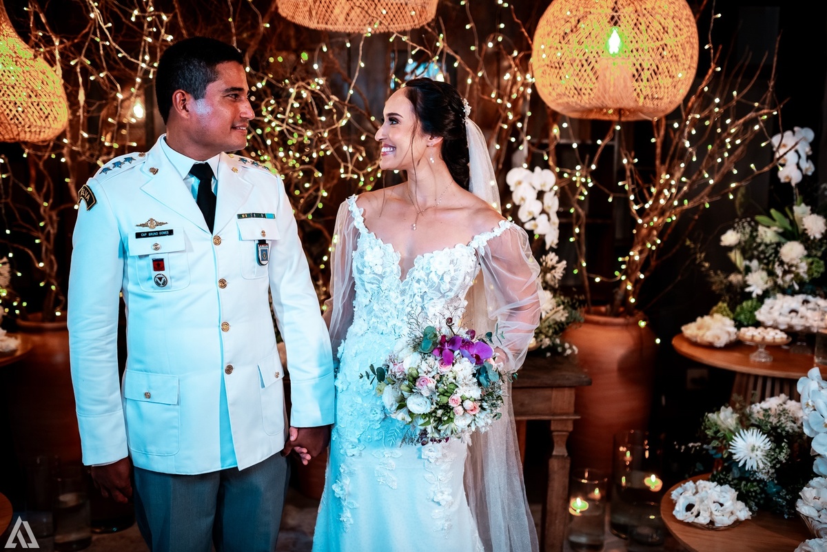 Wedding Casamento Buffet Making Off Decoração Cerimonialista Fotógrafo Vestido Noiva Noivo Camila Hoffmann Cerimonial Elimeire Assessoria de Evento Dani Vidal Vila Nova La Belle Maison Lena Buffet Casarão Penedo Diva Buffet Buquê Resende Penedo Itatiaia