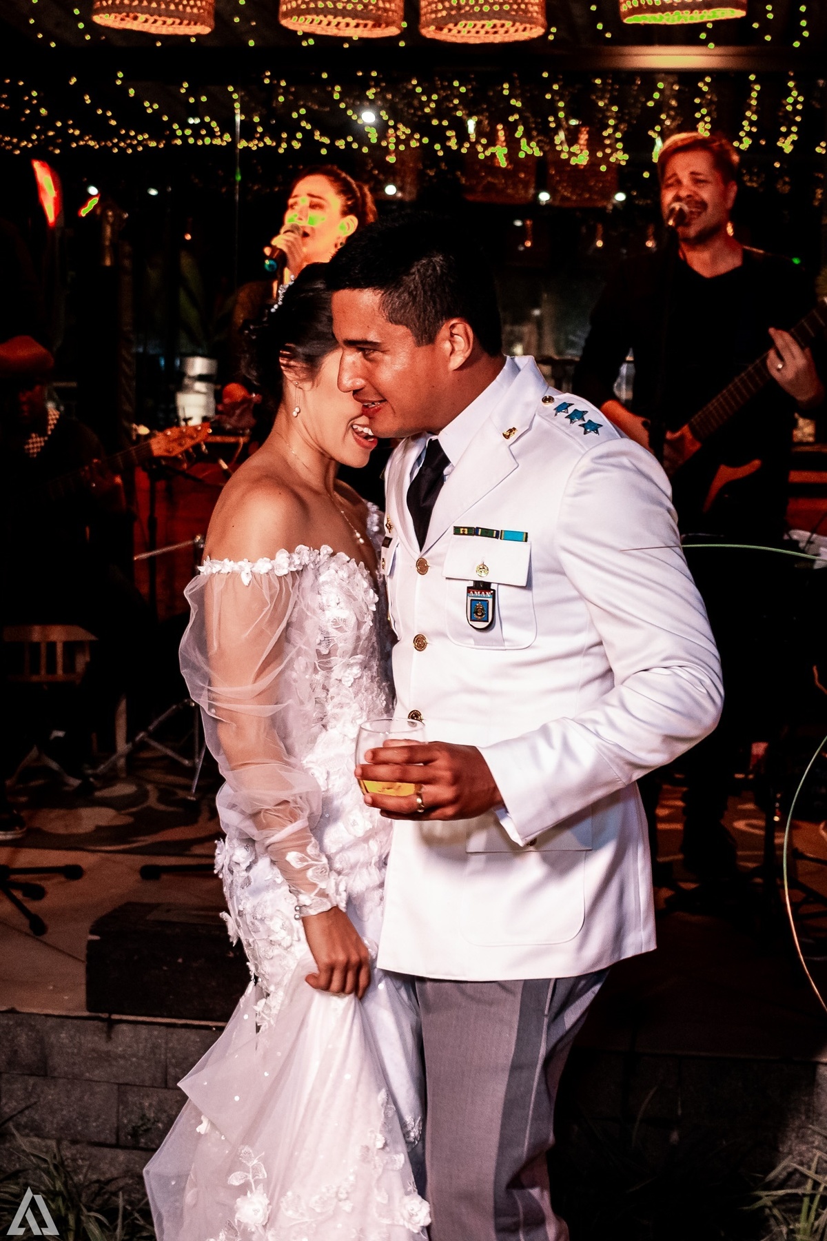 Wedding Casamento Buffet Making Off Decoração Cerimonialista Fotógrafo Vestido Noiva Noivo Camila Hoffmann Cerimonial Elimeire Assessoria de Evento Dani Vidal Vila Nova La Belle Maison Lena Buffet Casarão Penedo Diva Buffet Buquê Resende Penedo Itatiaia