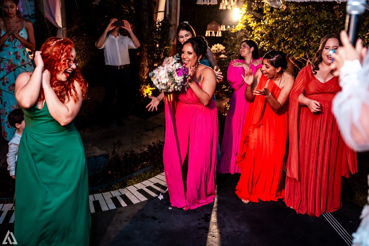 Wedding Casamento Buffet Making Off Decoração Cerimonialista Fotógrafo Vestido Noiva Noivo Camila Hoffmann Cerimonial Elimeire Assessoria de Evento Dani Vidal Vila Nova La Belle Maison Lena Buffet Casarão Penedo Diva Buffet Buquê Resende Penedo Itatiaia