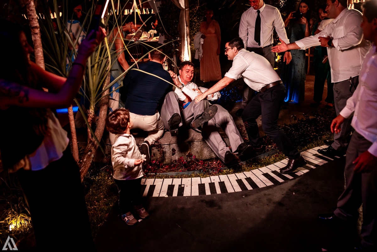 Wedding Casamento Buffet Making Off Decoração Cerimonialista Fotógrafo Vestido Noiva Noivo Camila Hoffmann Cerimonial Elimeire Assessoria de Evento Dani Vidal Vila Nova La Belle Maison Lena Buffet Casarão Penedo Diva Buffet Buquê Resende Penedo Itatiaia