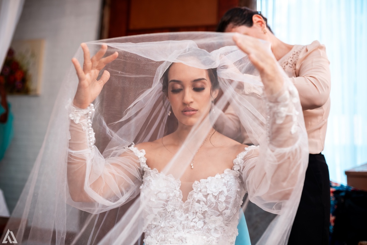 Wedding Casamento Buffet Making Off Decoração Cerimonialista Fotógrafo Vestido Noiva Noivo Camila Hoffmann Cerimonial Elimeire Assessoria de Evento Dani Vidal Vila Nova La Belle Maison Lena Buffet Casarão Penedo Diva Buffet Buquê Resende Penedo Itatiaia