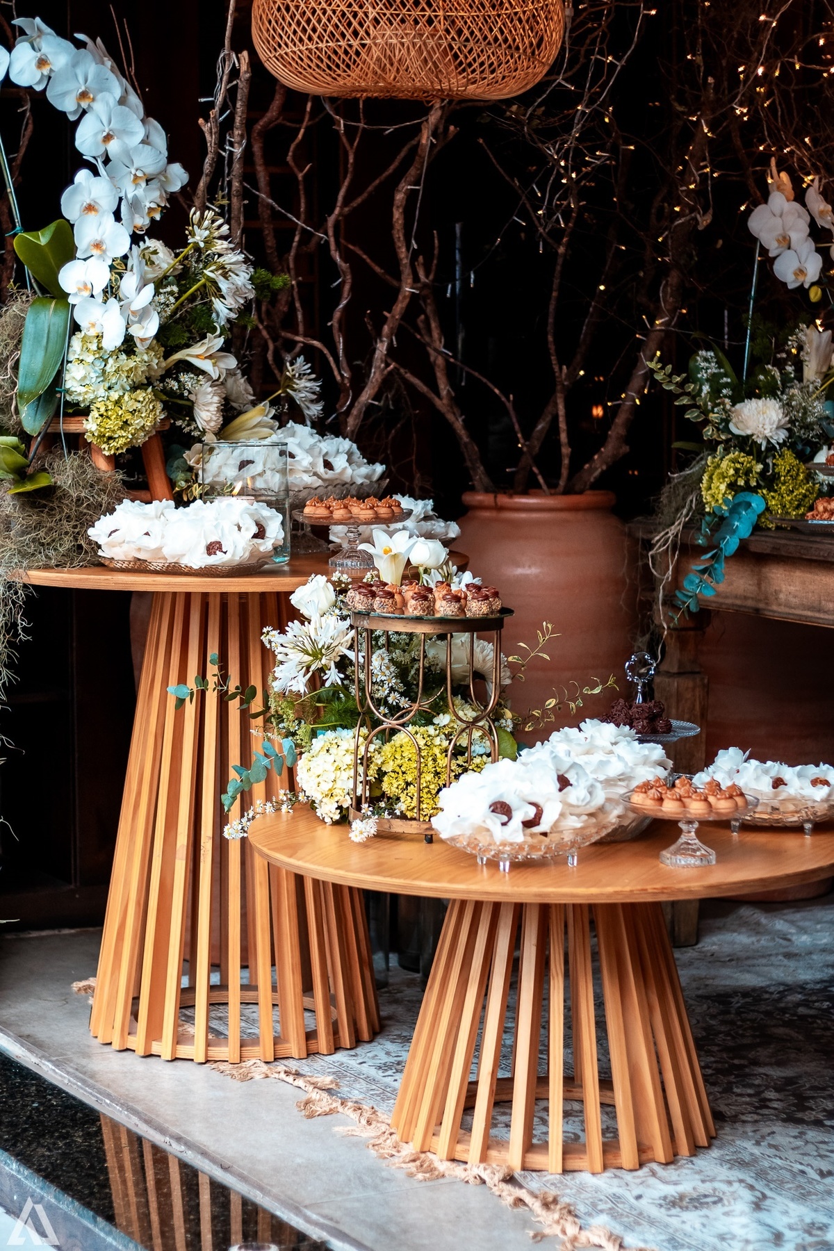 Wedding Casamento Buffet Making Off Decoração Cerimonialista Fotógrafo Vestido Noiva Noivo Camila Hoffmann Cerimonial Elimeire Assessoria de Evento Dani Vidal Vila Nova La Belle Maison Lena Buffet Casarão Penedo Diva Buffet Buquê Resende Penedo Itatiaia