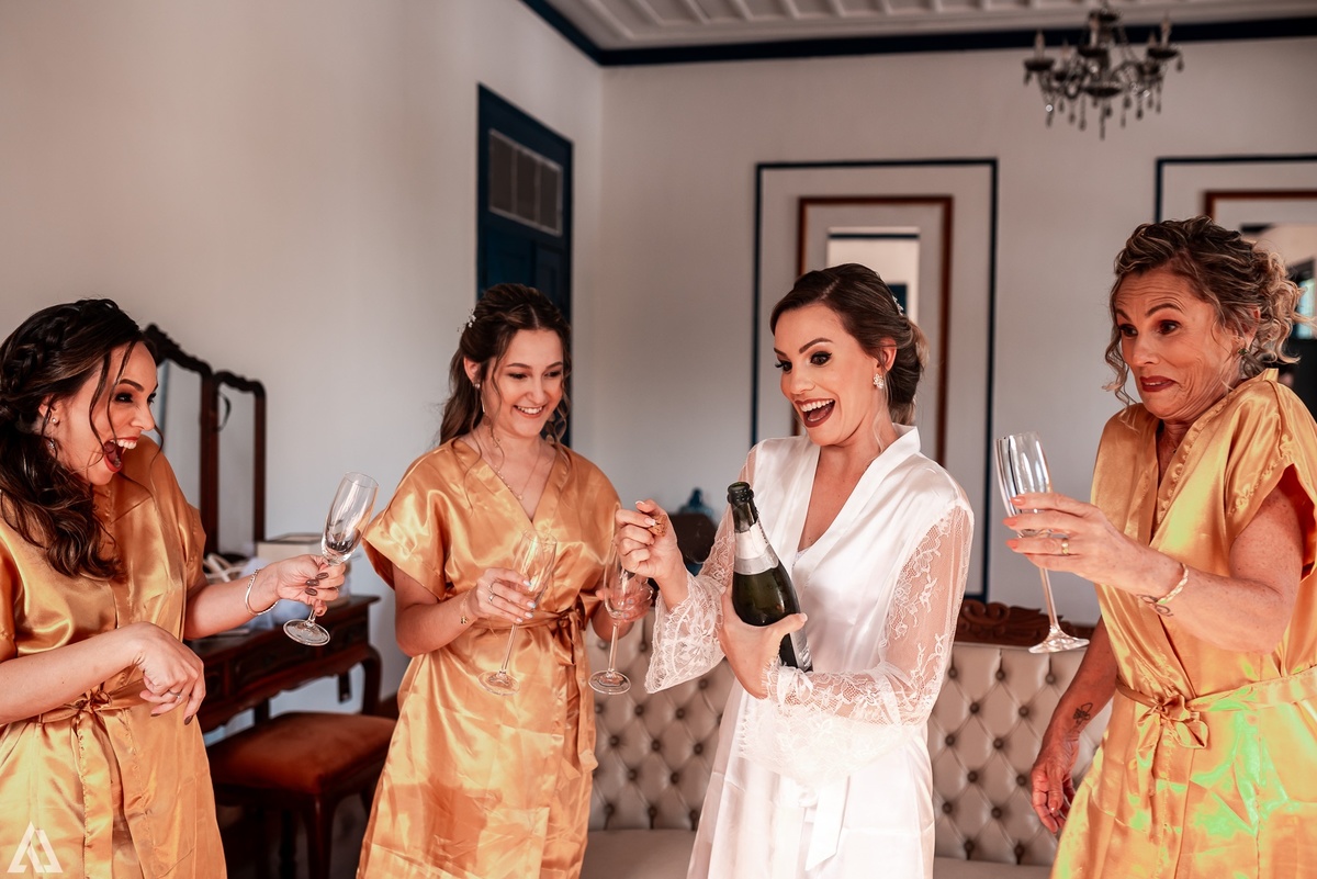 Wedding Casamento Buffet Making Off Decoração Cerimonialista Fotógrafo Vestido Noiva Noivo Camila Hoffmann Cerimonial Elimeire Assessoria de Evento Dani Vidal Vila Nova La Belle Maison Lena Buffet Casarão Penedo Diva Buffet Buquê Resende Penedo 