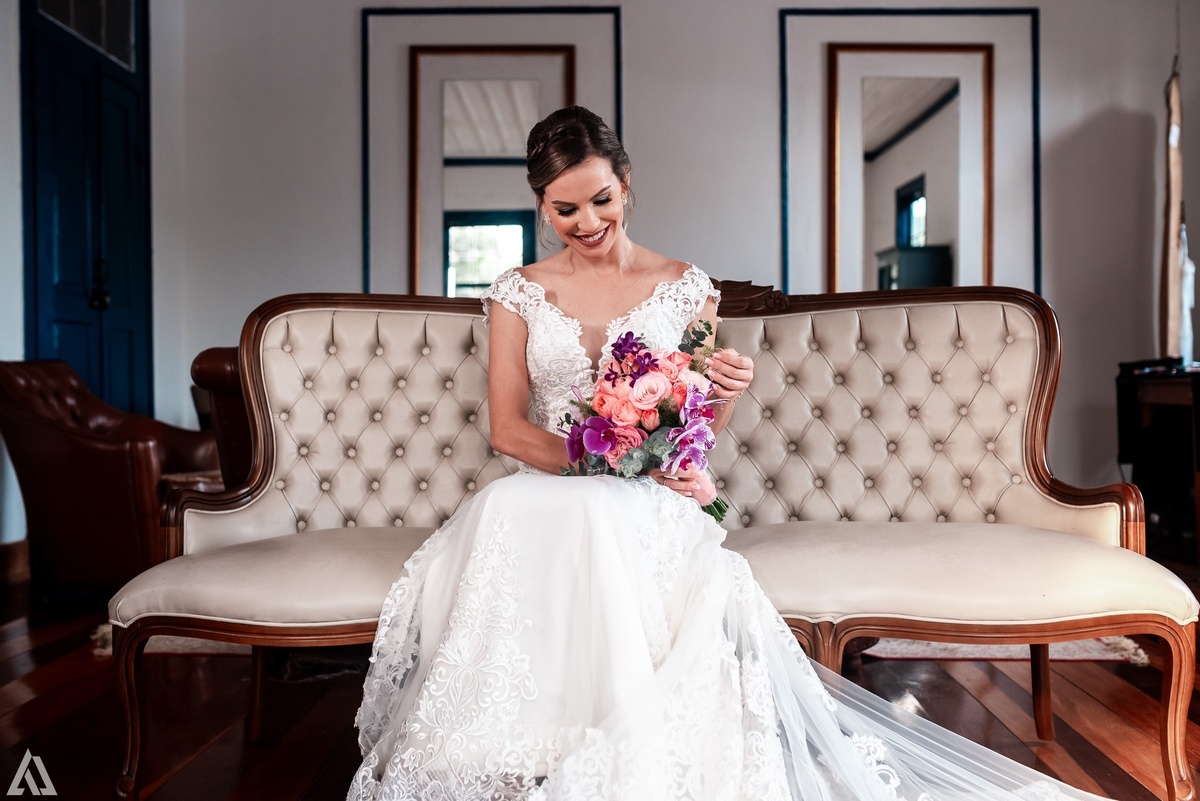 Wedding Casamento Buffet Making Off Decoração Cerimonialista Fotógrafo Vestido Noiva Noivo Camila Hoffmann Cerimonial Elimeire Assessoria de Evento Dani Vidal Vila Nova La Belle Maison Lena Buffet Casarão Penedo Diva Buffet Buquê Resende Penedo 