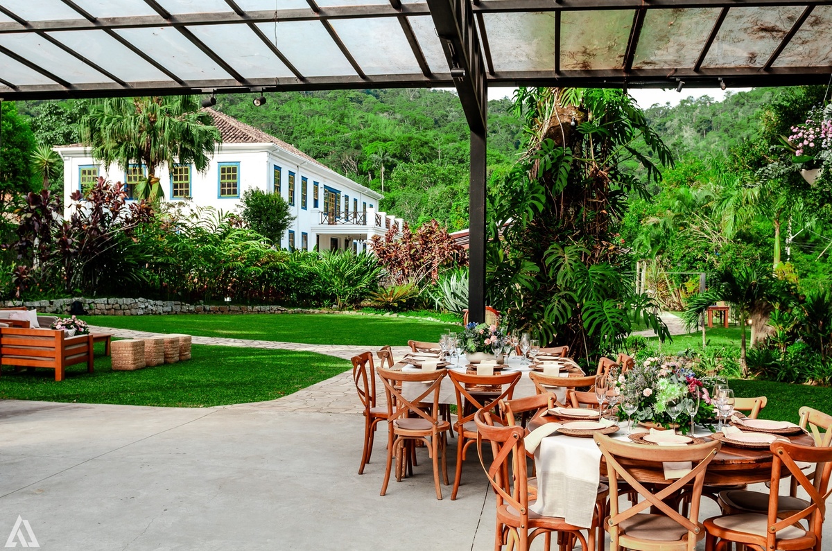 Wedding Casamento Buffet Making Off Decoração Cerimonialista Fotógrafo Vestido Noiva Noivo Camila Hoffmann Cerimonial Elimeire Assessoria de Evento Dani Vidal Vila Nova La Belle Maison Lena Buffet Casarão Penedo Diva Buffet Buquê Resende Penedo 