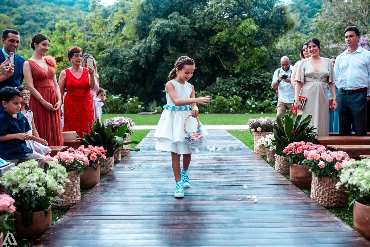 Wedding Casamento Buffet Making Off Decoração Cerimonialista Fotógrafo Vestido Noiva Noivo Camila Hoffmann Cerimonial Elimeire Assessoria de Evento Dani Vidal Vila Nova La Belle Maison Lena Buffet Casarão Penedo Diva Buffet Buquê Resende Penedo 