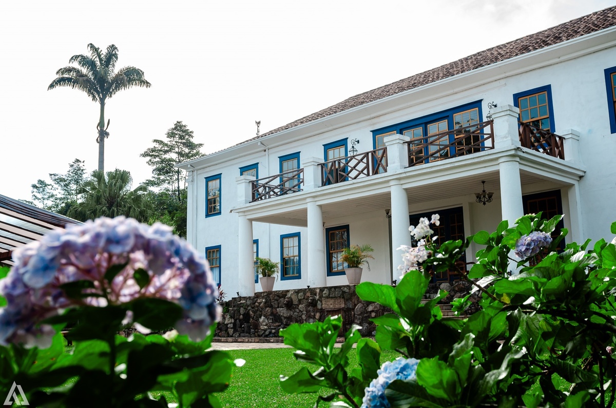 Wedding Casamento Buffet Making Off Decoração Cerimonialista Fotógrafo Vestido Noiva Noivo Camila Hoffmann Cerimonial Elimeire Assessoria de Evento Dani Vidal Vila Nova La Belle Maison Lena Buffet Casarão Penedo Diva Buffet Buquê Resende Penedo 