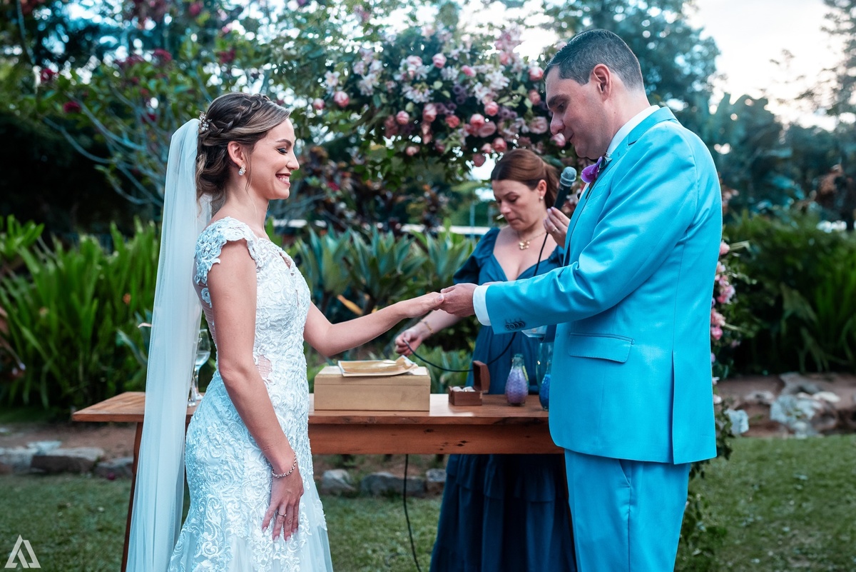 Wedding Casamento Buffet Making Off Decoração Cerimonialista Fotógrafo Vestido Noiva Noivo Camila Hoffmann Cerimonial Elimeire Assessoria de Evento Dani Vidal Vila Nova La Belle Maison Lena Buffet Casarão Penedo Diva Buffet Buquê Resende Penedo 