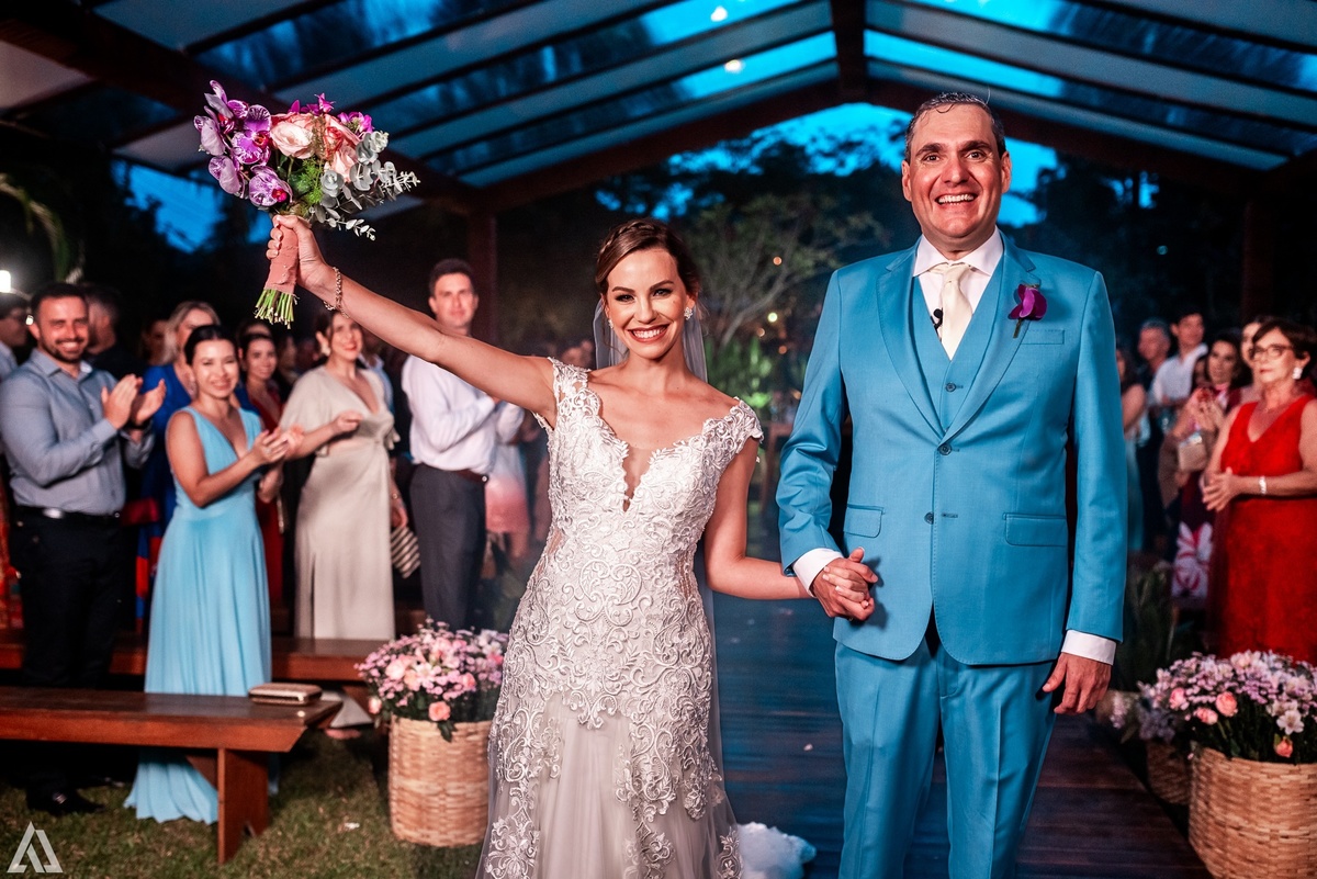 Wedding Casamento Buffet Making Off Decoração Cerimonialista Fotógrafo Vestido Noiva Noivo Camila Hoffmann Cerimonial Elimeire Assessoria de Evento Dani Vidal Vila Nova La Belle Maison Lena Buffet Casarão Penedo Diva Buffet Buquê Resende Penedo 