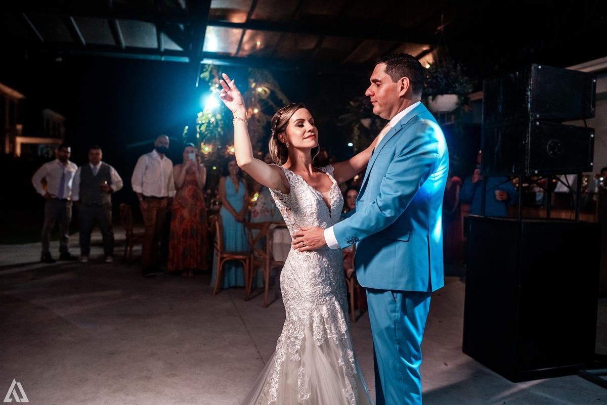 Wedding Casamento Buffet Making Off Decoração Cerimonialista Fotógrafo Vestido Noiva Noivo Camila Hoffmann Cerimonial Elimeire Assessoria de Evento Dani Vidal Vila Nova La Belle Maison Lena Buffet Casarão Penedo Diva Buffet Buquê Resende Penedo 