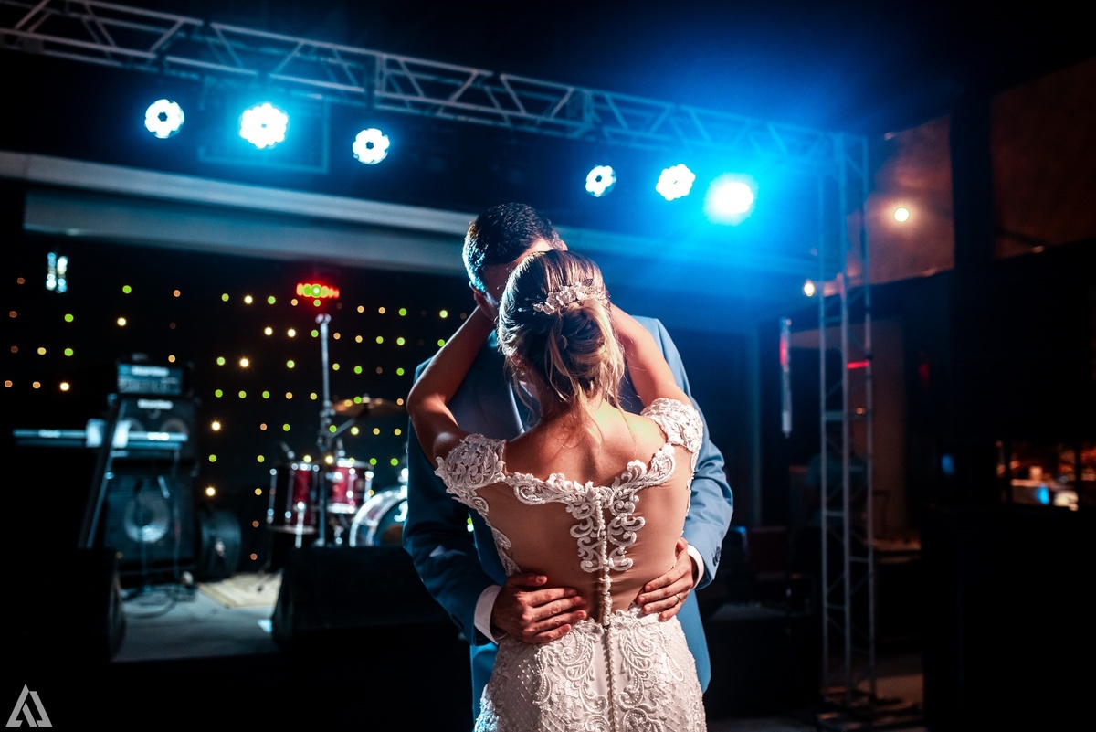 Wedding Casamento Buffet Making Off Decoração Cerimonialista Fotógrafo Vestido Noiva Noivo Camila Hoffmann Cerimonial Elimeire Assessoria de Evento Dani Vidal Vila Nova La Belle Maison Lena Buffet Casarão Penedo Diva Buffet Buquê Resende Penedo 