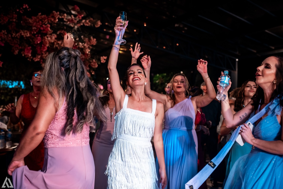 Wedding Casamento Buffet Making Off Decoração Cerimonialista Fotógrafo Vestido Noiva Noivo Camila Hoffmann Cerimonial Elimeire Assessoria de Evento Dani Vidal Vila Nova La Belle Maison Lena Buffet Casarão Penedo Diva Buffet Buquê Resende Penedo 