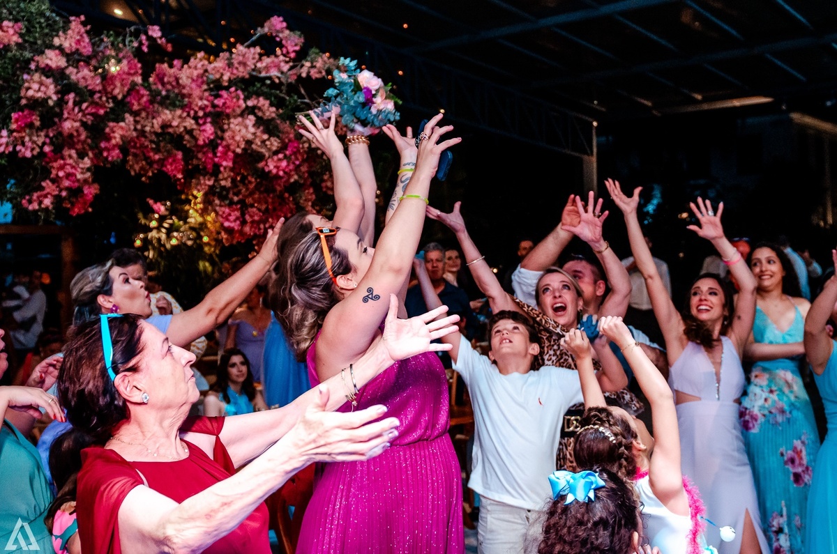 Wedding Casamento Buffet Making Off Decoração Cerimonialista Fotógrafo Vestido Noiva Noivo Camila Hoffmann Cerimonial Elimeire Assessoria de Evento Dani Vidal Vila Nova La Belle Maison Lena Buffet Casarão Penedo Diva Buffet Buquê Resende Penedo 