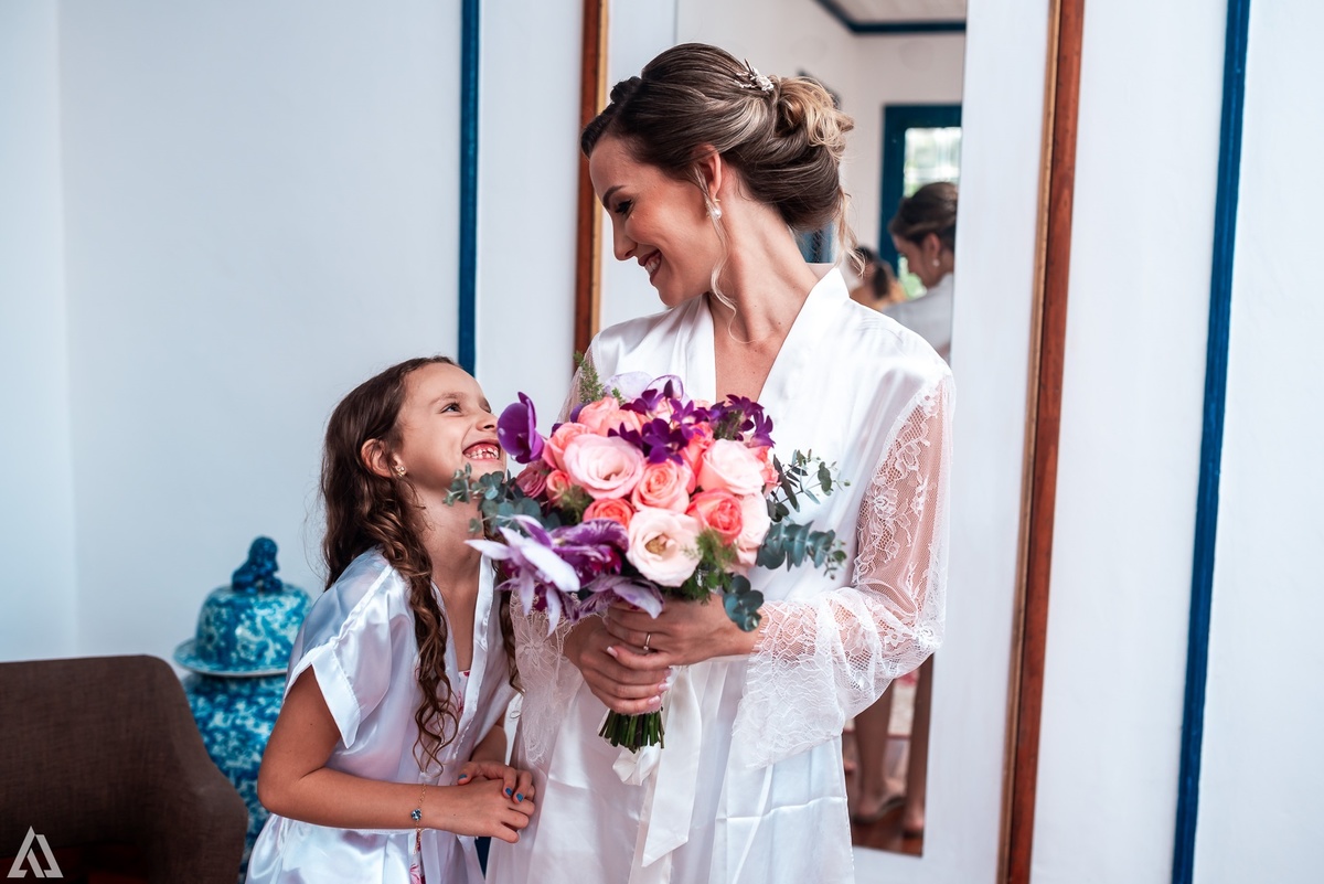 Wedding Casamento Buffet Making Off Decoração Cerimonialista Fotógrafo Vestido Noiva Noivo Camila Hoffmann Cerimonial Elimeire Assessoria de Evento Dani Vidal Vila Nova La Belle Maison Lena Buffet Casarão Penedo Diva Buffet Buquê Resende Penedo 