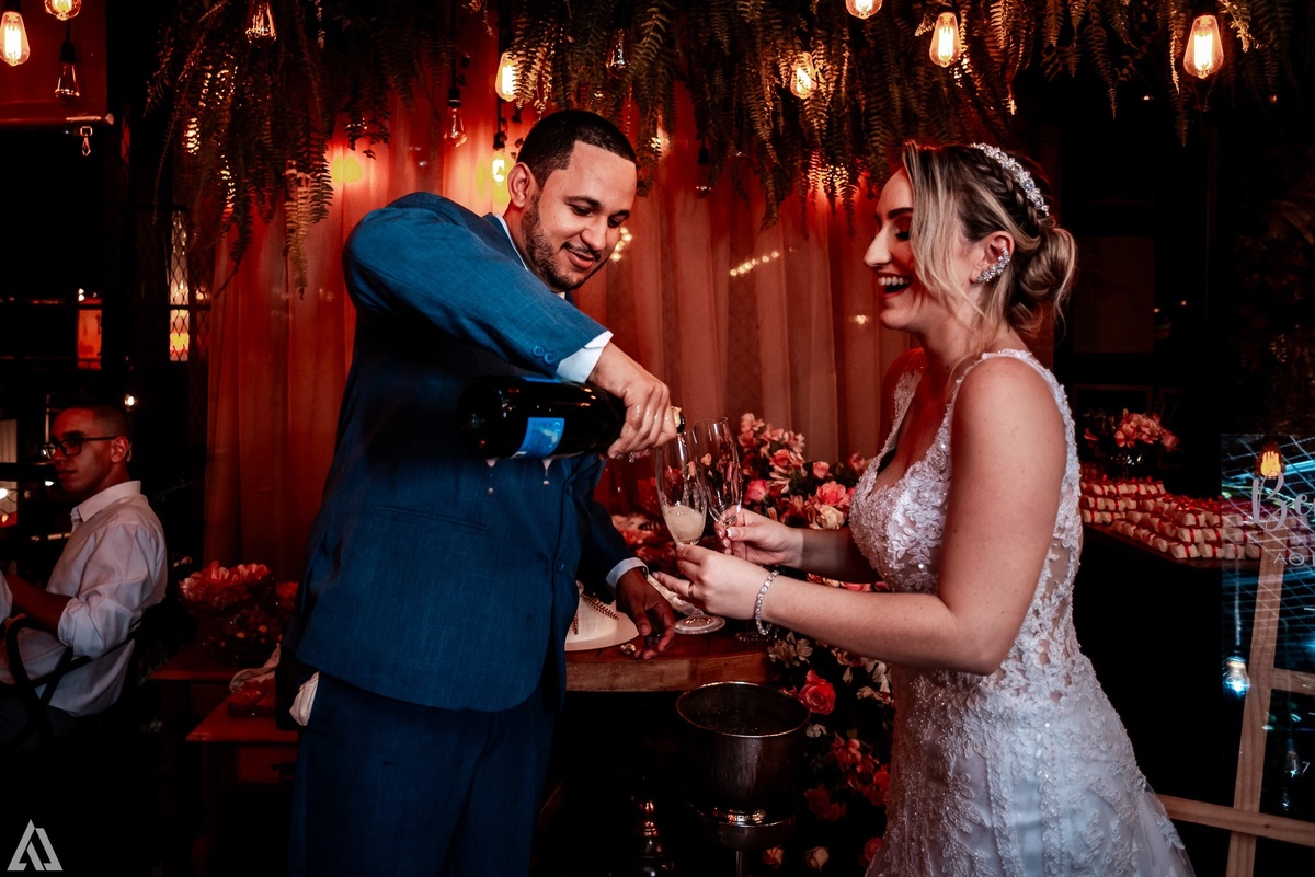 Wedding Casamento Buffet Making Off Decoração Cerimonialista Fotógrafo Vestido Noiva Noivo Camila Hoffmann Cerimonial Elimeire Assessoria de Evento Dani Vidal Vila Nova La Belle Maison Lena Buffet Casarão Penedo Diva Buffet Buquê Resende Penedo 