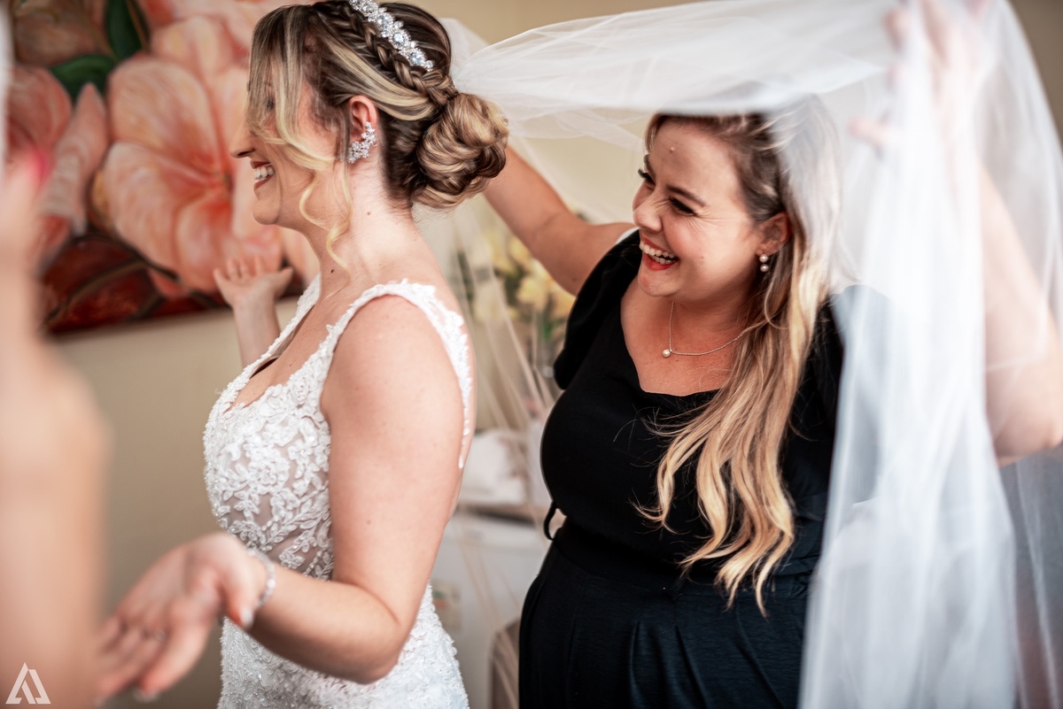 Wedding Casamento Buffet Making Off Decoração Cerimonialista Fotógrafo Vestido Noiva Noivo Camila Hoffmann Cerimonial Elimeire Assessoria de Evento Dani Vidal Vila Nova La Belle Maison Lena Buffet Casarão Penedo Diva Buffet Buquê Resende Penedo 