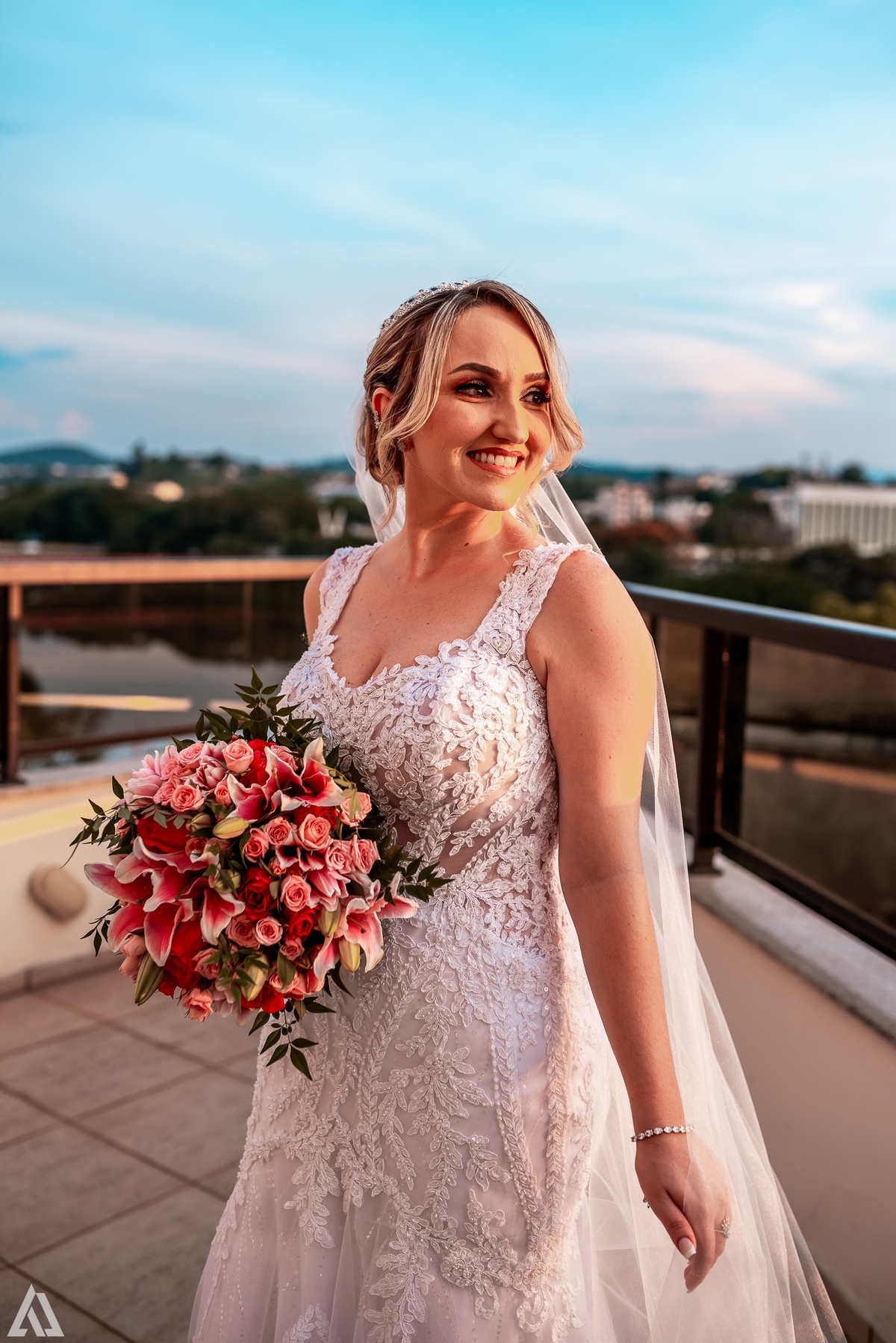 Wedding Casamento Buffet Making Off Decoração Cerimonialista Fotógrafo Vestido Noiva Noivo Camila Hoffmann Cerimonial Elimeire Assessoria de Evento Dani Vidal Vila Nova La Belle Maison Lena Buffet Casarão Penedo Diva Buffet Buquê Resende Penedo 