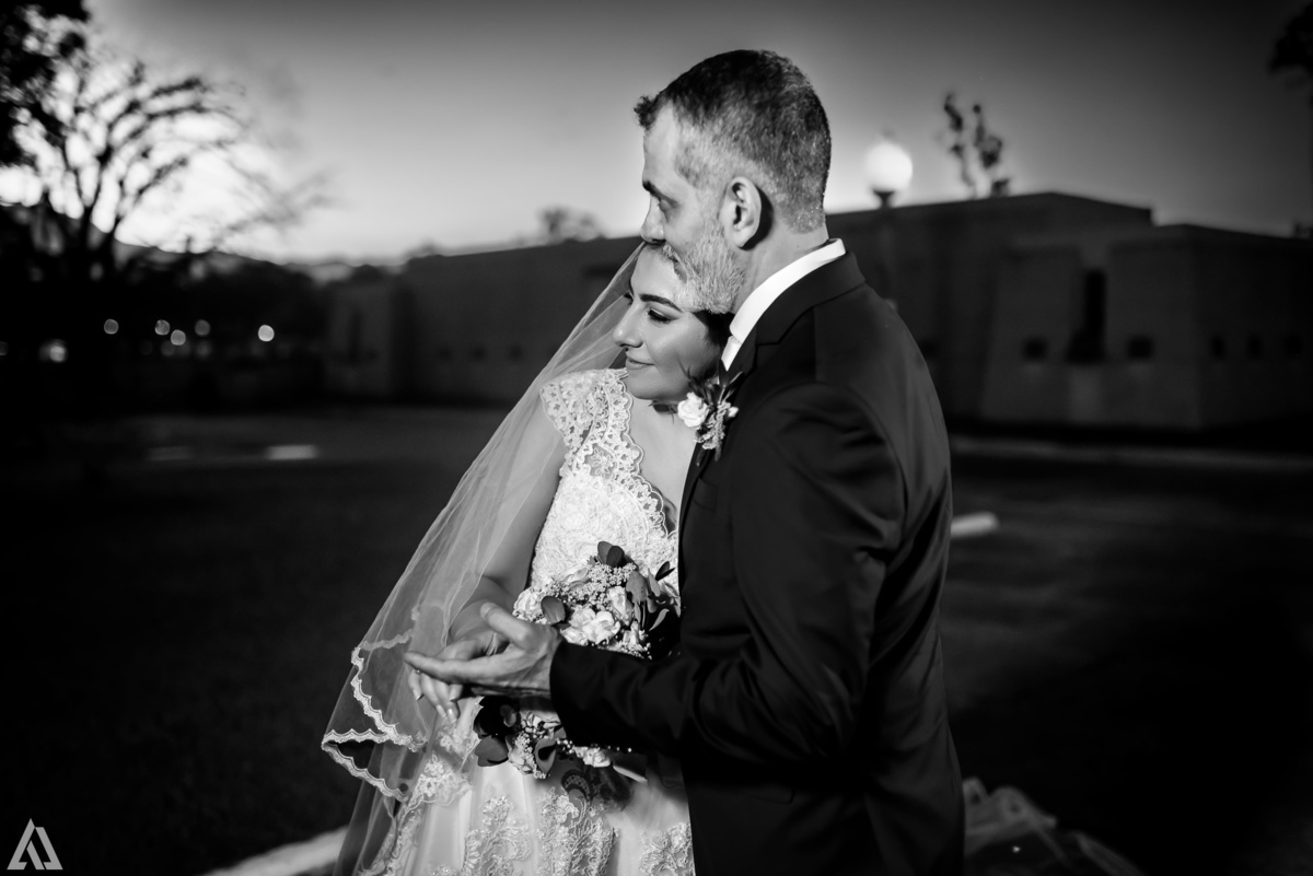 Wedding Casamento Buffet Making Off Decoração Cerimonialista Fotógrafo Vestido Noiva Noivo Camila Hoffmann Cerimonial Elimeire Assessoria de Evento Dani Vidal Vila Nova La Belle Maison Lena Buffet Casarão Penedo Diva Buffet Buquê Resende Penedo 