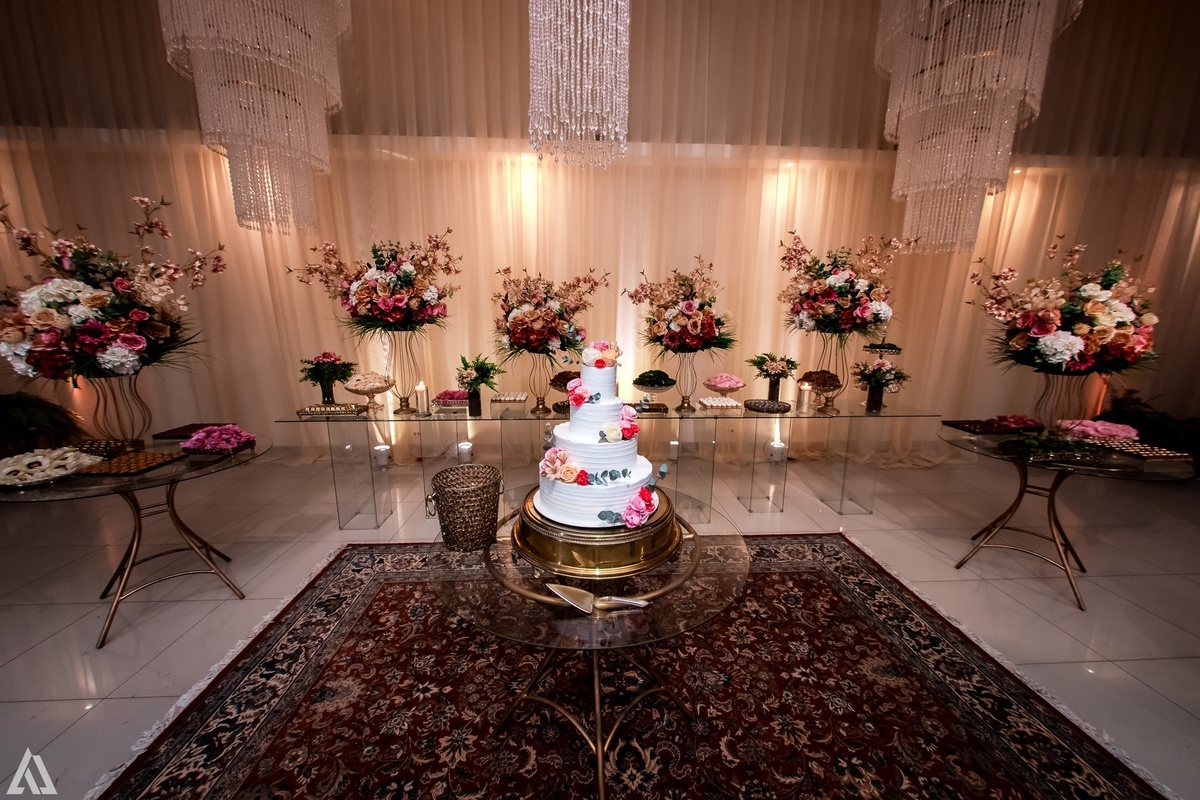 Wedding Casamento Buffet Making Off Decoração Cerimonialista Fotógrafo Vestido Noiva Noivo Camila Hoffmann Cerimonial Elimeire Assessoria de Evento Dani Vidal Vila Nova La Belle Maison Lena Buffet Casarão Penedo Diva Buffet Buquê Resende Penedo 