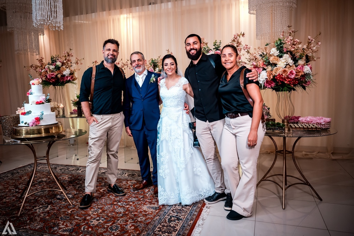 Wedding Casamento Buffet Making Off Decoração Cerimonialista Fotógrafo Vestido Noiva Noivo Camila Hoffmann Cerimonial Elimeire Assessoria de Evento Dani Vidal Vila Nova La Belle Maison Lena Buffet Casarão Penedo Diva Buffet Buquê Resende Penedo 