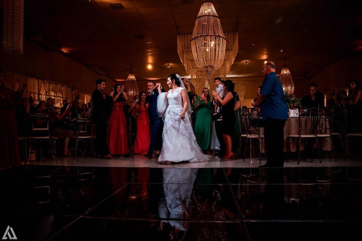 Wedding Casamento Buffet Making Off Decoração Cerimonialista Fotógrafo Vestido Noiva Noivo Camila Hoffmann Cerimonial Elimeire Assessoria de Evento Dani Vidal Vila Nova La Belle Maison Lena Buffet Casarão Penedo Diva Buffet Buquê Resende Penedo 