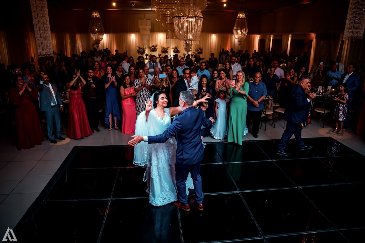 Wedding Casamento Buffet Making Off Decoração Cerimonialista Fotógrafo Vestido Noiva Noivo Camila Hoffmann Cerimonial Elimeire Assessoria de Evento Dani Vidal Vila Nova La Belle Maison Lena Buffet Casarão Penedo Diva Buffet Buquê Resende Penedo 