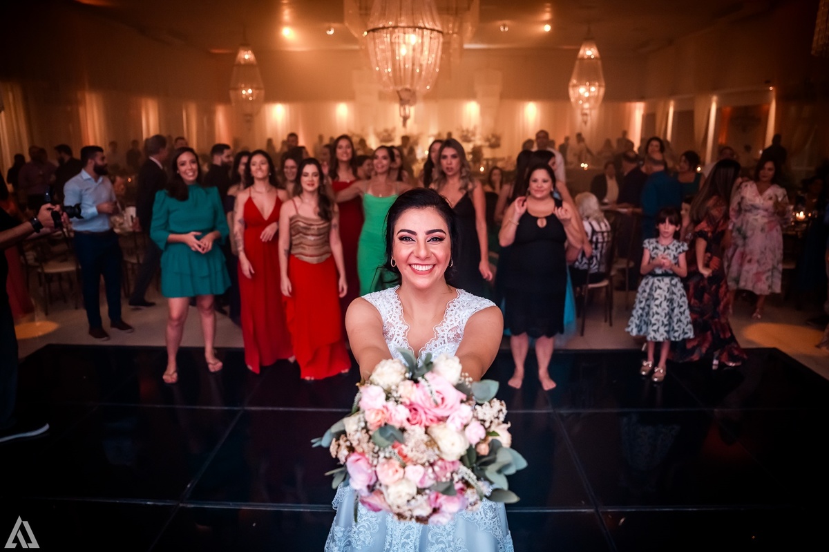 Wedding Casamento Buffet Making Off Decoração Cerimonialista Fotógrafo Vestido Noiva Noivo Camila Hoffmann Cerimonial Elimeire Assessoria de Evento Dani Vidal Vila Nova La Belle Maison Lena Buffet Casarão Penedo Diva Buffet Buquê Resende Penedo 