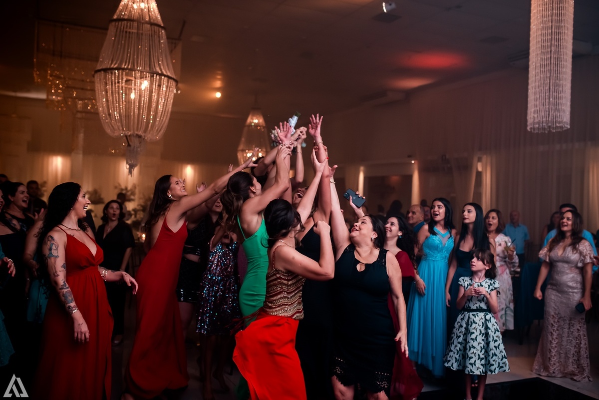 Wedding Casamento Buffet Making Off Decoração Cerimonialista Fotógrafo Vestido Noiva Noivo Camila Hoffmann Cerimonial Elimeire Assessoria de Evento Dani Vidal Vila Nova La Belle Maison Lena Buffet Casarão Penedo Diva Buffet Buquê Resende Penedo 