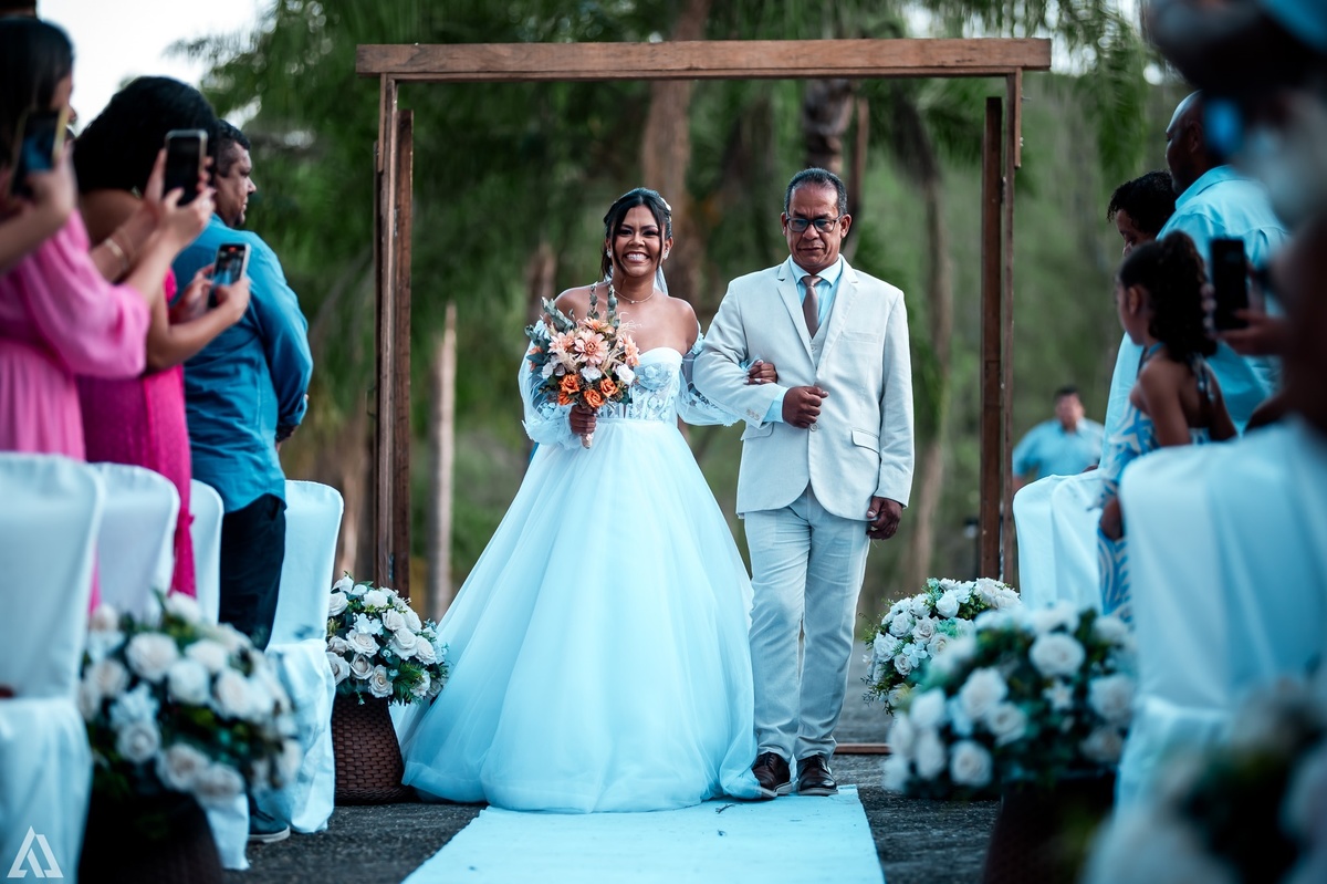 Wedding Casamento Buffet Making Off Decoração Cerimonialista Fotógrafo Vestido Noiva Noivo Camila Hoffmann Cerimonial Elimeire Assessoria de Evento Dani Vidal Vila Nova La Belle Maison Lena Buffet Casarão Penedo Diva Buffet Buquê Resende Penedo 