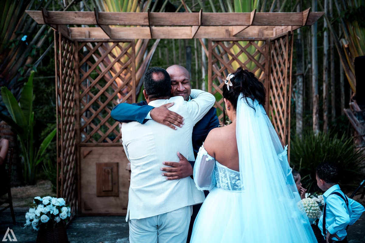 Wedding Casamento Buffet Making Off Decoração Cerimonialista Fotógrafo Vestido Noiva Noivo Camila Hoffmann Cerimonial Elimeire Assessoria de Evento Dani Vidal Vila Nova La Belle Maison Lena Buffet Casarão Penedo Diva Buffet Buquê Resende Penedo 