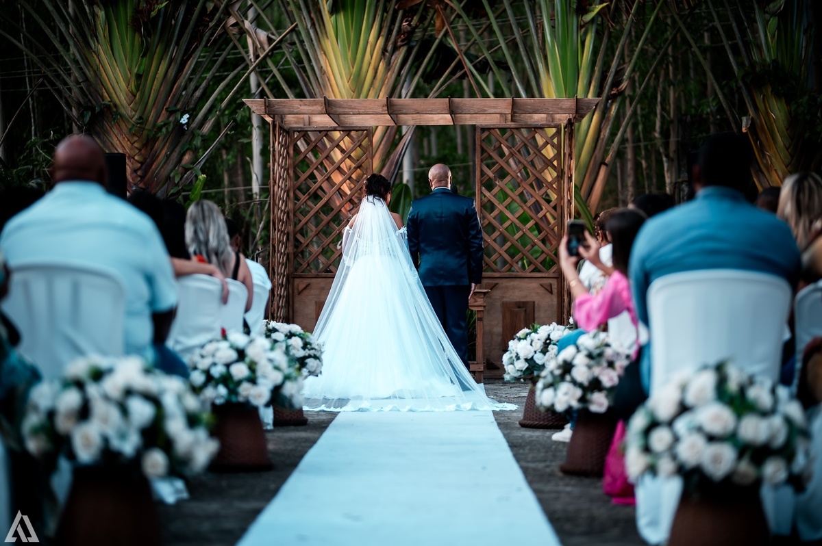 Wedding Casamento Buffet Making Off Decoração Cerimonialista Fotógrafo Vestido Noiva Noivo Camila Hoffmann Cerimonial Elimeire Assessoria de Evento Dani Vidal Vila Nova La Belle Maison Lena Buffet Casarão Penedo Diva Buffet Buquê Resende Penedo 