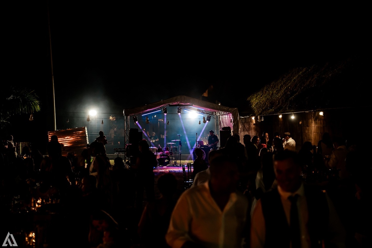 Wedding Casamento Buffet Making Off Decoração Cerimonialista Fotógrafo Vestido Noiva Noivo Camila Hoffmann Cerimonial Elimeire Assessoria de Evento Dani Vidal Vila Nova La Belle Maison Lena Buffet Casarão Penedo Diva Buffet Buquê Resende Penedo 