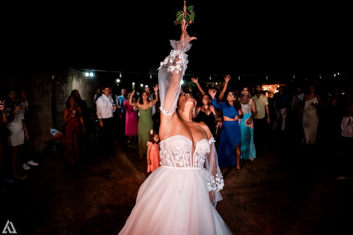 Wedding Casamento Buffet Making Off Decoração Cerimonialista Fotógrafo Vestido Noiva Noivo Camila Hoffmann Cerimonial Elimeire Assessoria de Evento Dani Vidal Vila Nova La Belle Maison Lena Buffet Casarão Penedo Diva Buffet Buquê Resende Penedo 