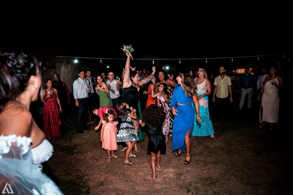 Wedding Casamento Buffet Making Off Decoração Cerimonialista Fotógrafo Vestido Noiva Noivo Camila Hoffmann Cerimonial Elimeire Assessoria de Evento Dani Vidal Vila Nova La Belle Maison Lena Buffet Casarão Penedo Diva Buffet Buquê Resende Penedo 