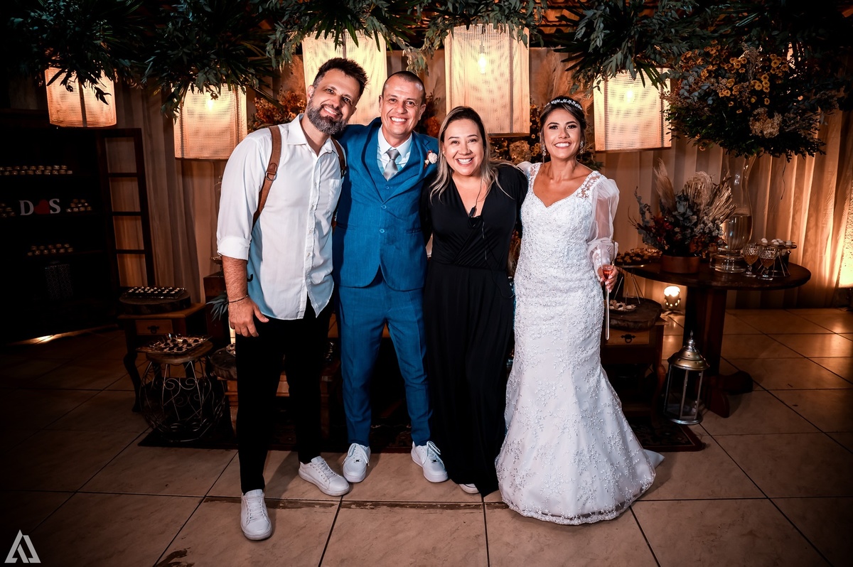 Wedding Casamento Buffet Making Off Decoração Cerimonialista Fotógrafo Vestido Noiva Noivo Camila Hoffmann Cerimonial Elimeire Assessoria de Evento Dani Vidal Vila Nova La Belle Maison Lena Buffet Casarão Penedo Diva Buffet Buquê Resende Penedo 