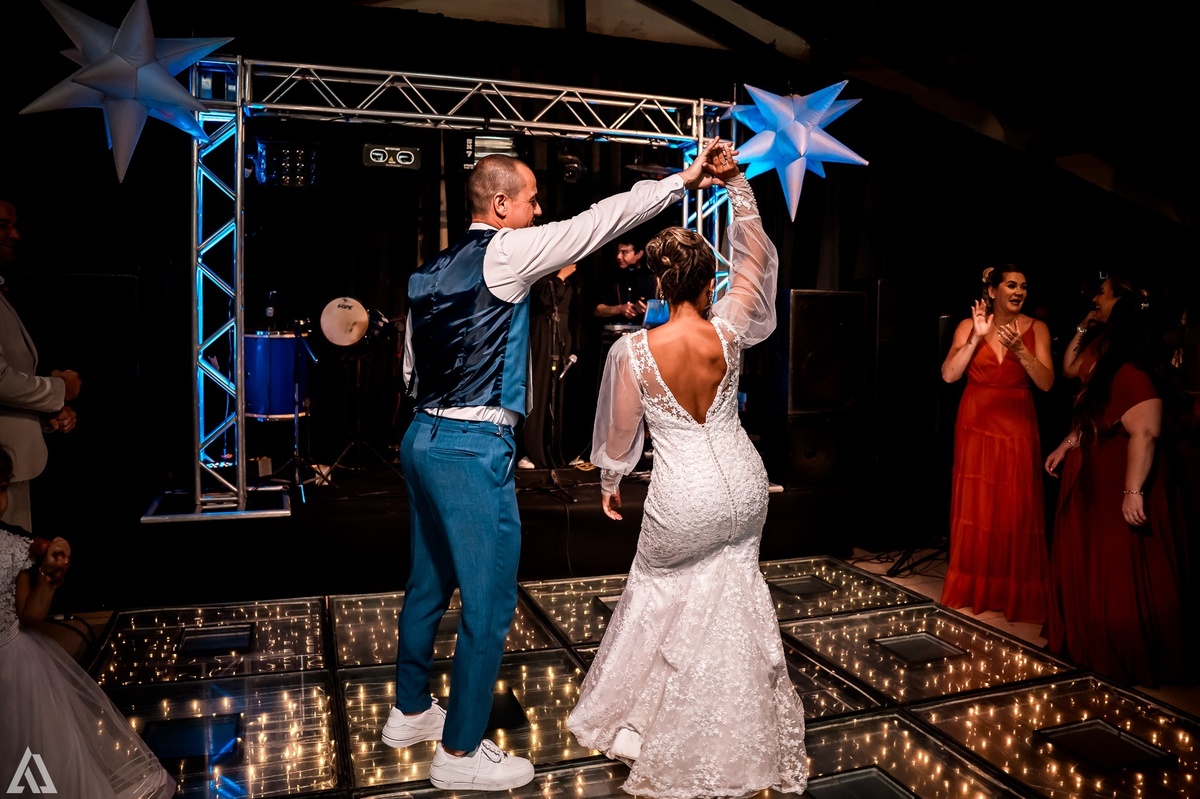 Wedding Casamento Buffet Making Off Decoração Cerimonialista Fotógrafo Vestido Noiva Noivo Camila Hoffmann Cerimonial Elimeire Assessoria de Evento Dani Vidal Vila Nova La Belle Maison Lena Buffet Casarão Penedo Diva Buffet Buquê Resende Penedo 