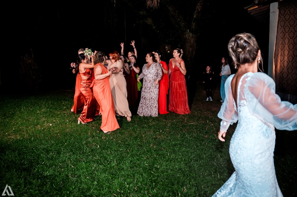 Wedding Casamento Buffet Making Off Decoração Cerimonialista Fotógrafo Vestido Noiva Noivo Camila Hoffmann Cerimonial Elimeire Assessoria de Evento Dani Vidal Vila Nova La Belle Maison Lena Buffet Casarão Penedo Diva Buffet Buquê Resende Penedo 