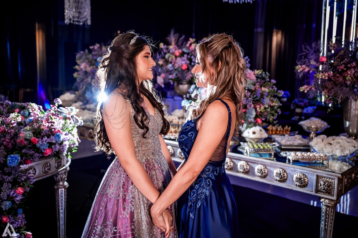 Ensaio Festa Book Teen Debutante 15 Anos Alex Jardim Fotografia Fotógrafo Makink Off Resende Itatiaia Penedo Porto Real Quatis Barra Mansa Volta Redonda Lena Buffet La Belle Maison Estela Dani Vidal Elimeire Laurino Camila Hoffmann Cerimonial Maquiadora