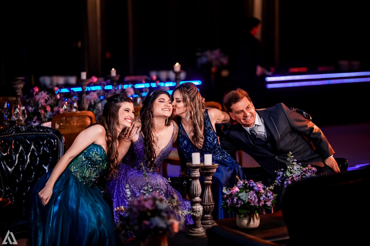 Ensaio Festa Book Teen Debutante 15 Anos Alex Jardim Fotografia Fotógrafo Makink Off Resende Itatiaia Penedo Porto Real Quatis Barra Mansa Volta Redonda Lena Buffet La Belle Maison Estela Dani Vidal Elimeire Laurino Camila Hoffmann Cerimonial Maquiadora