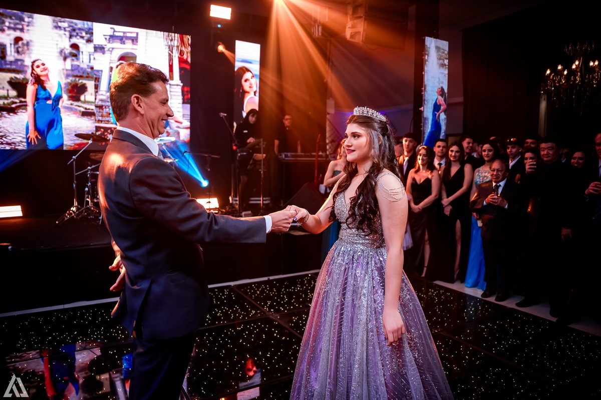 Ensaio Festa Book Teen Debutante 15 Anos Alex Jardim Fotografia Fotógrafo Makink Off Resende Itatiaia Penedo Porto Real Quatis Barra Mansa Volta Redonda Lena Buffet La Belle Maison Estela Dani Vidal Elimeire Laurino Camila Hoffmann Cerimonial Maquiadora