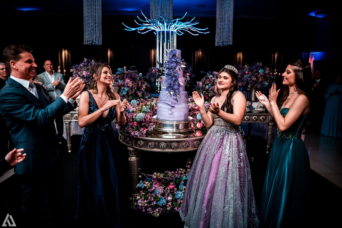 Ensaio Festa Book Teen Debutante 15 Anos Alex Jardim Fotografia Fotógrafo Makink Off Resende Itatiaia Penedo Porto Real Quatis Barra Mansa Volta Redonda Lena Buffet La Belle Maison Estela Dani Vidal Elimeire Laurino Camila Hoffmann Cerimonial Maquiadora