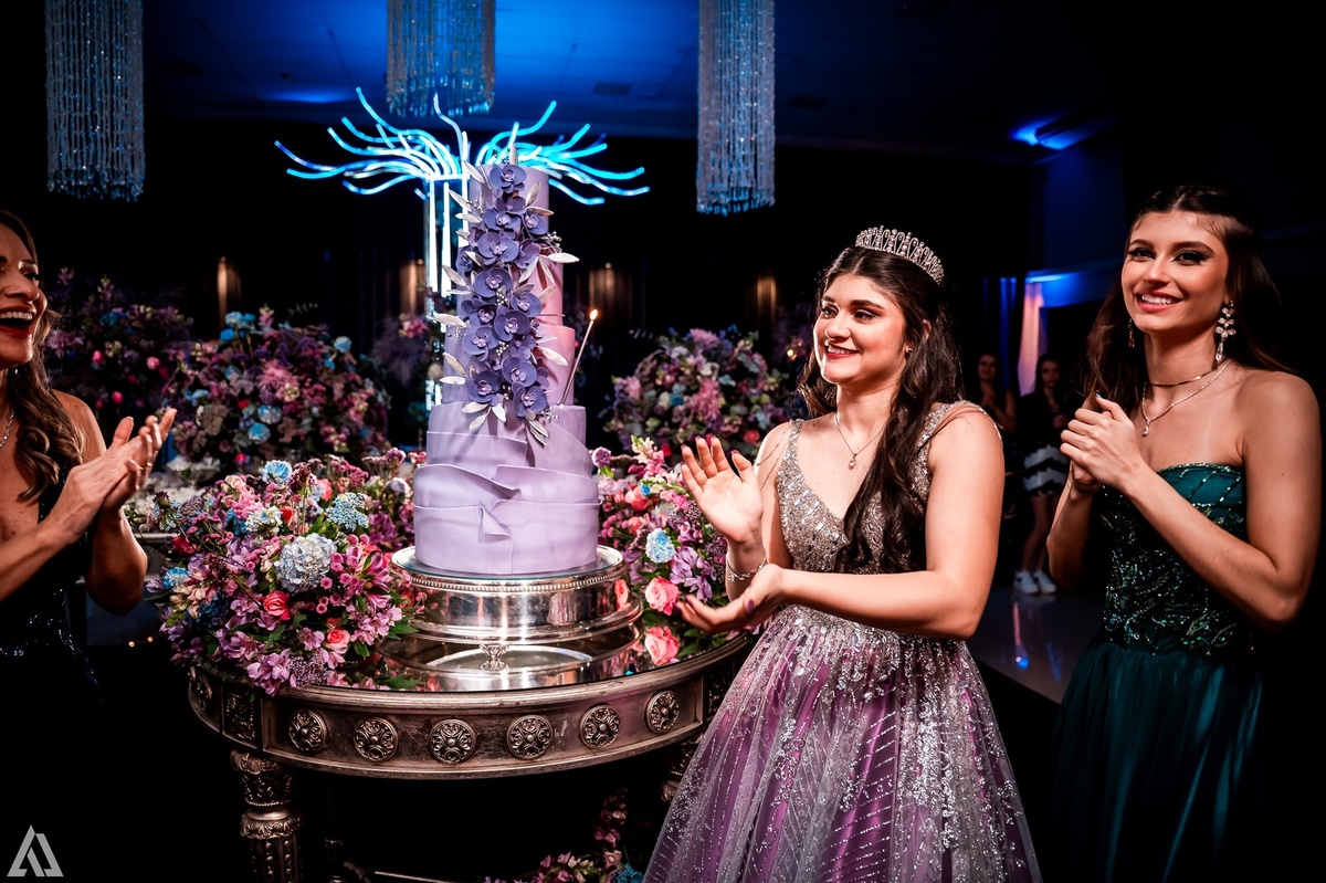 Ensaio Festa Book Teen Debutante 15 Anos Alex Jardim Fotografia Fotógrafo Makink Off Resende Itatiaia Penedo Porto Real Quatis Barra Mansa Volta Redonda Lena Buffet La Belle Maison Estela Dani Vidal Elimeire Laurino Camila Hoffmann Cerimonial Maquiadora