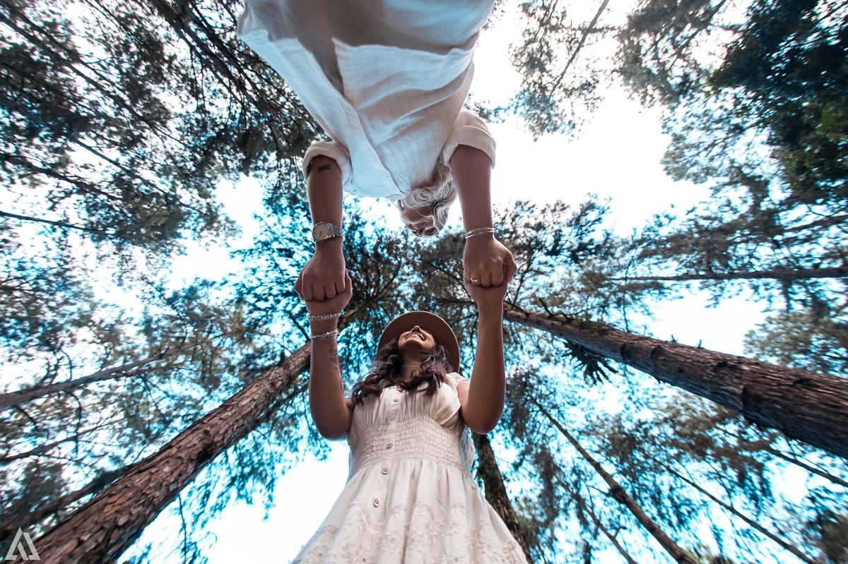 Wedding Casamento homoafetivo lésbica homossexual Buffet Making Off  Cerimonialista Fotógrafo Vestido Foto Noiva Camila Hoffmann Cerimonial Elimeire Dani Vidal La Belle Maison Lena Buffet Casarão Penedo Diva Buffet Buquê Resende Penedo Itatiaia 