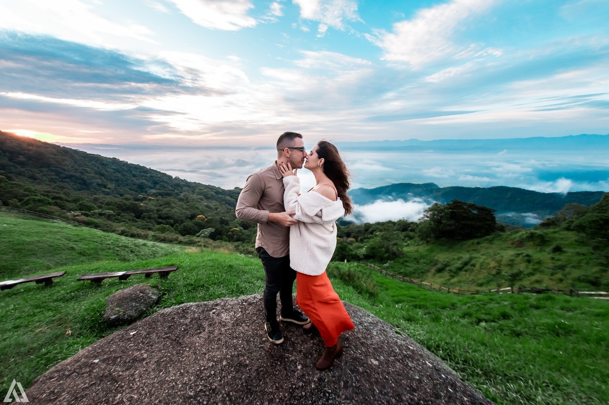 Wedding Casamento Buffet Making Off Decoração Cerimonialista Fotógrafo Vestido Foto Noivo Noiva Camila Hoffmann Cerimonial Elimeire Tatiana Sousa Assessoria Dani Vidal La Belle Maison Lena Buffet Casarão Penedo Diva Buffet Buquê Resende Penedo Itatiaia 